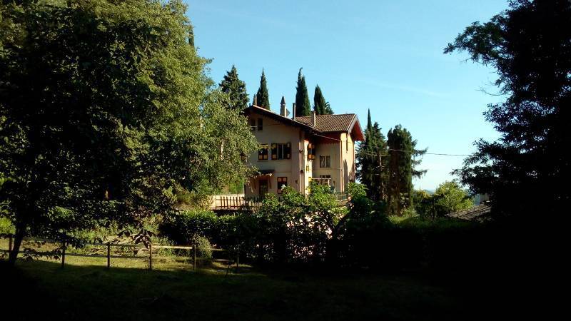 Villa via Enzo Ferrari, Caprino Veronese
