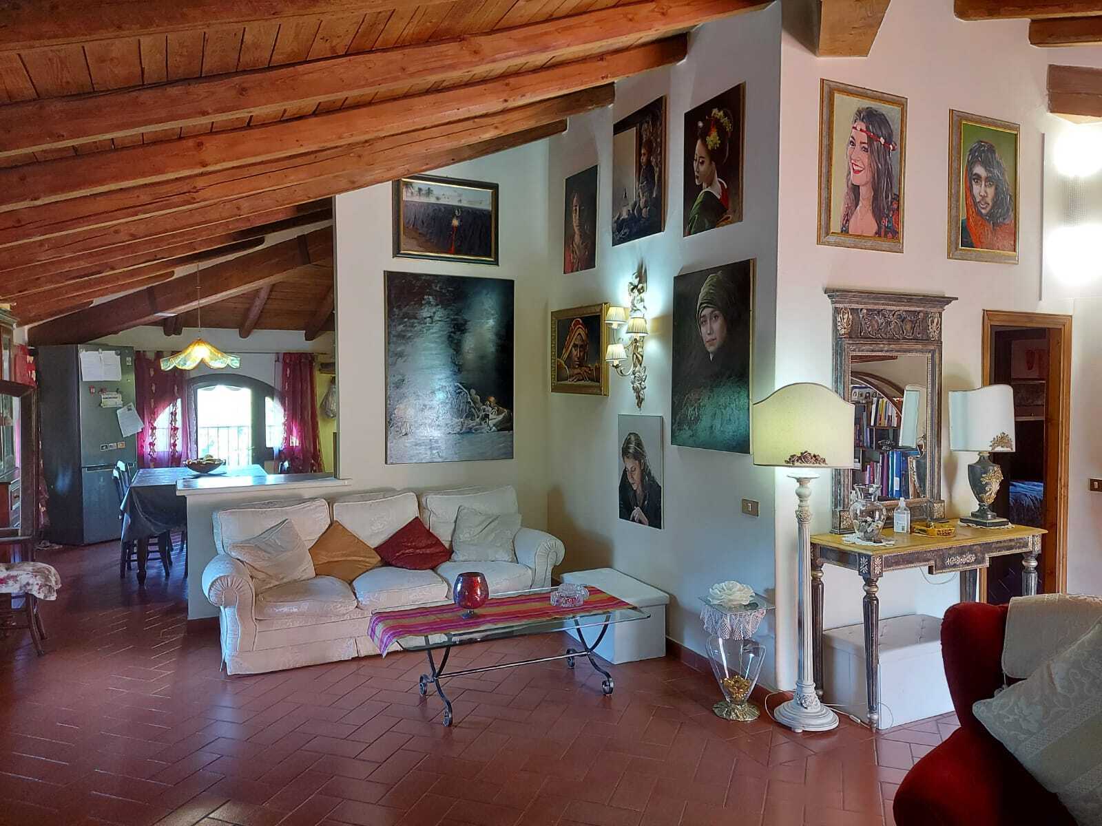 Casa indipendente Via Gobbi, Monsummano Terme