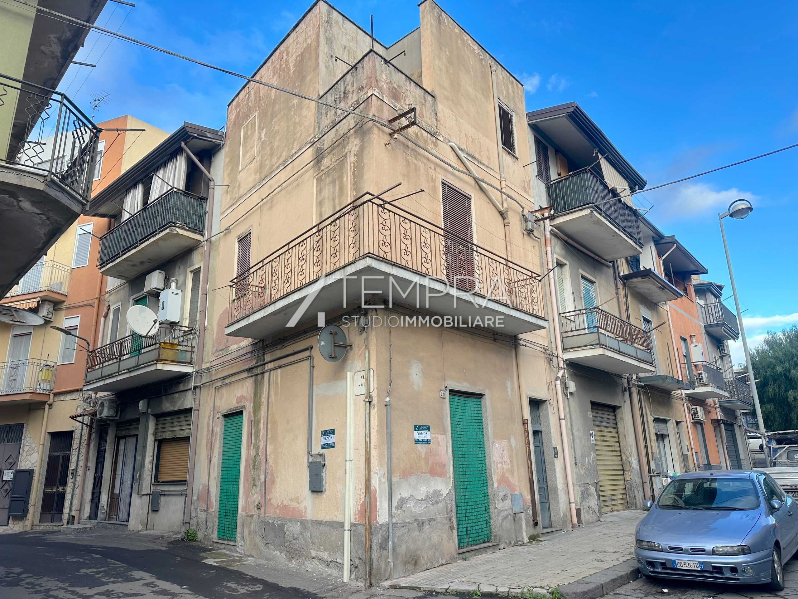 Casa indipendente Piazza Giuseppe di Vittorio, Adrano