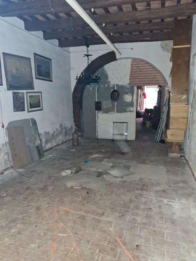 Magazzino - Deposito Via Sant 'Antonio,  39, Pisa