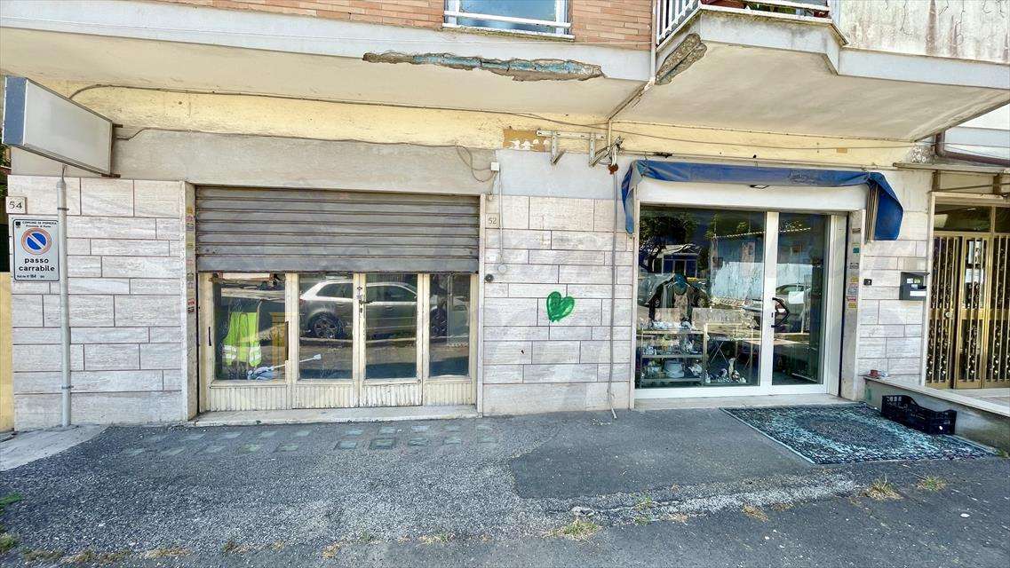 Locale commerciale Viale Danimarca 50, Pomezia