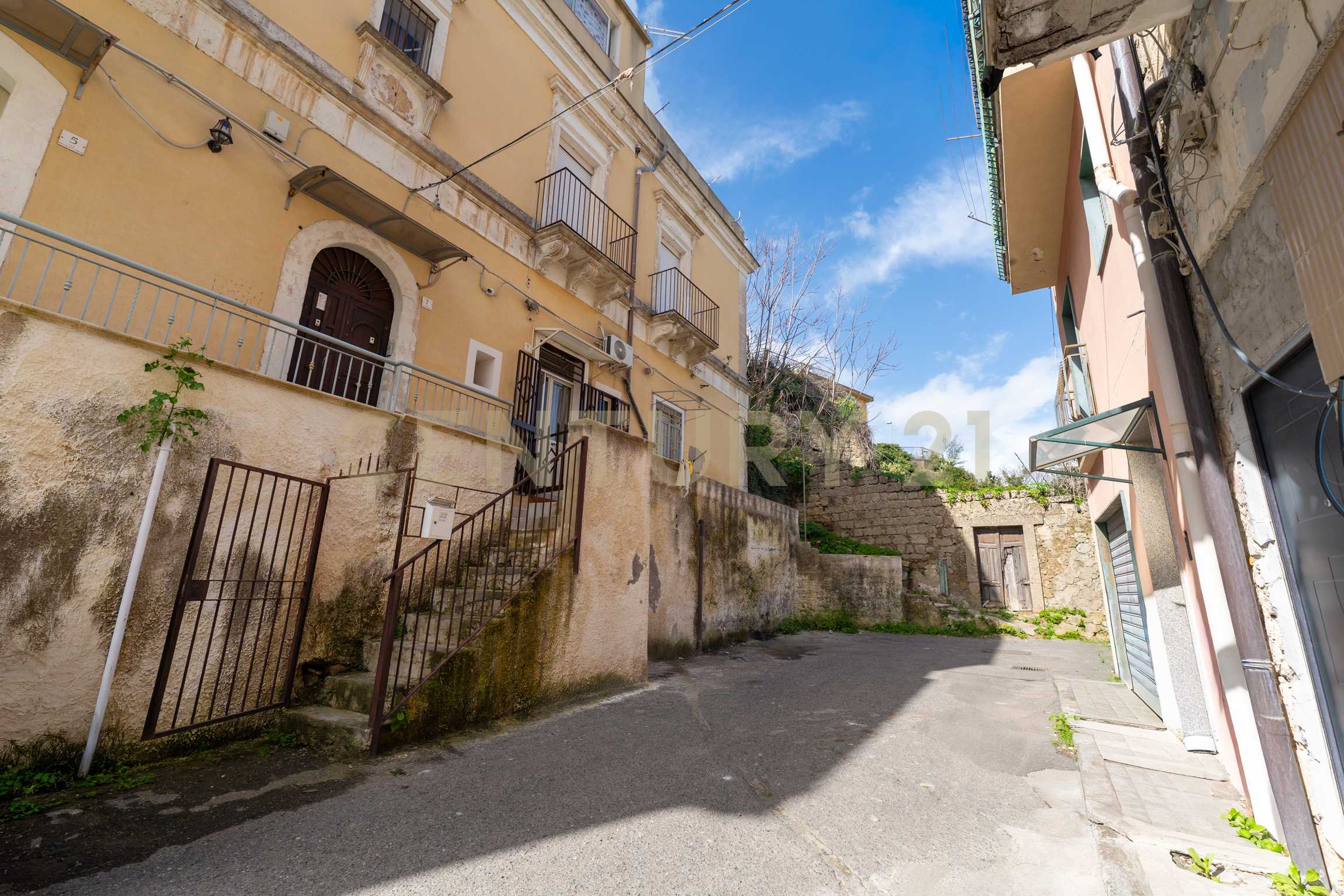 Casa indipendente via della vittoria, Lentini