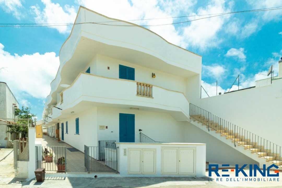 Casa Bi - Trifamiliare Corso Genova, Salve