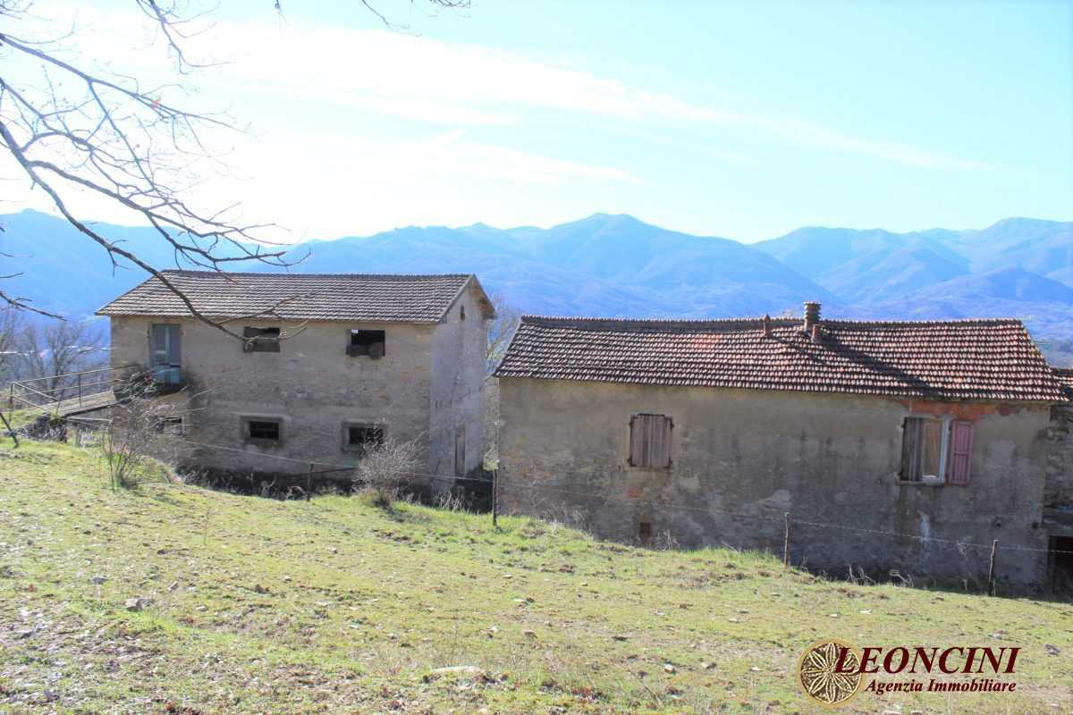 Casale Via costa, Pontremoli