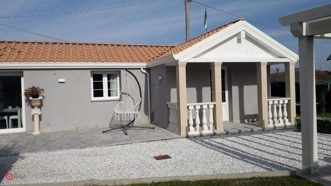 Villa Via Sarzanese Valdera,, Buti