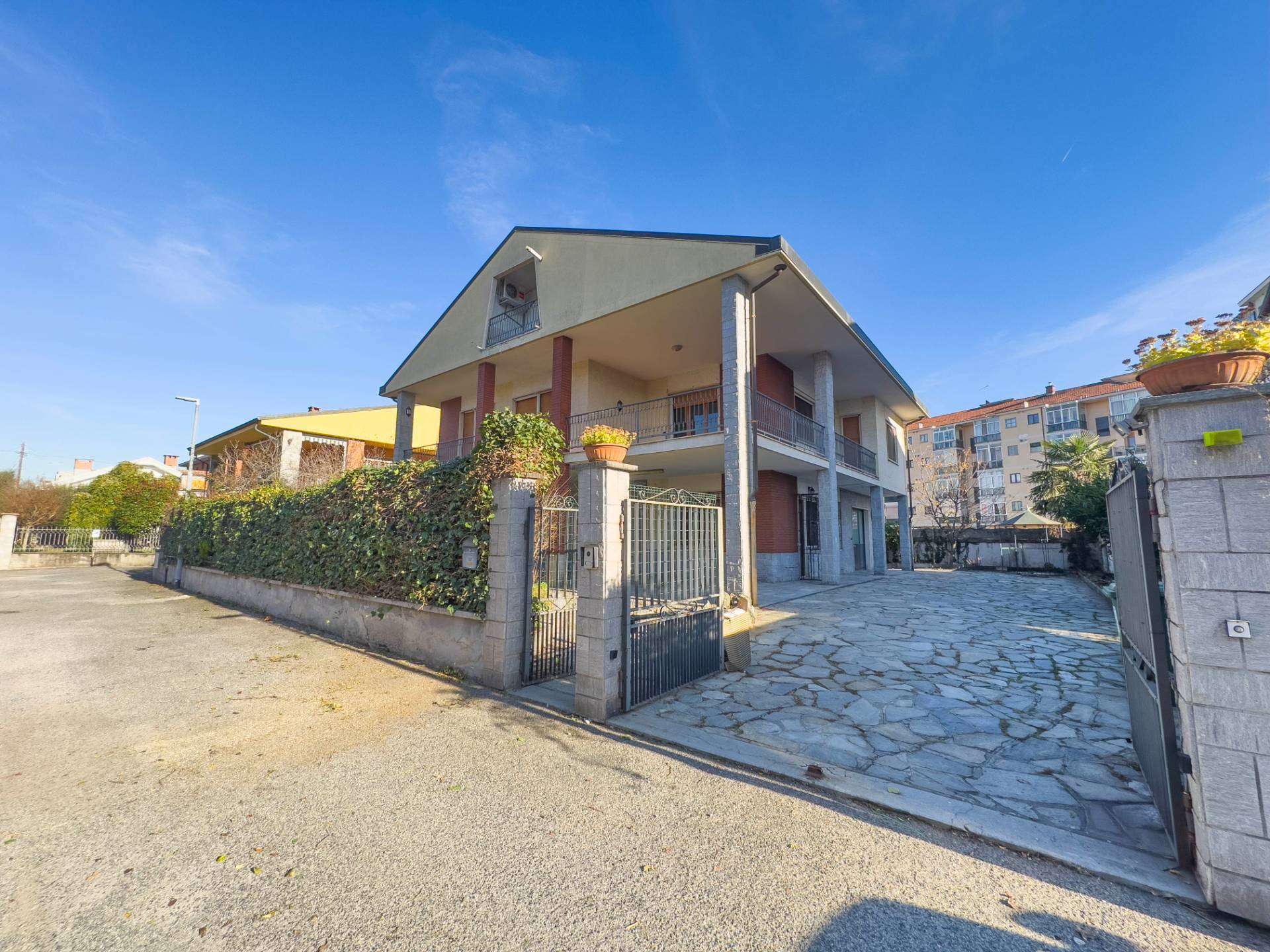 Villa Via Trento, Orbassano