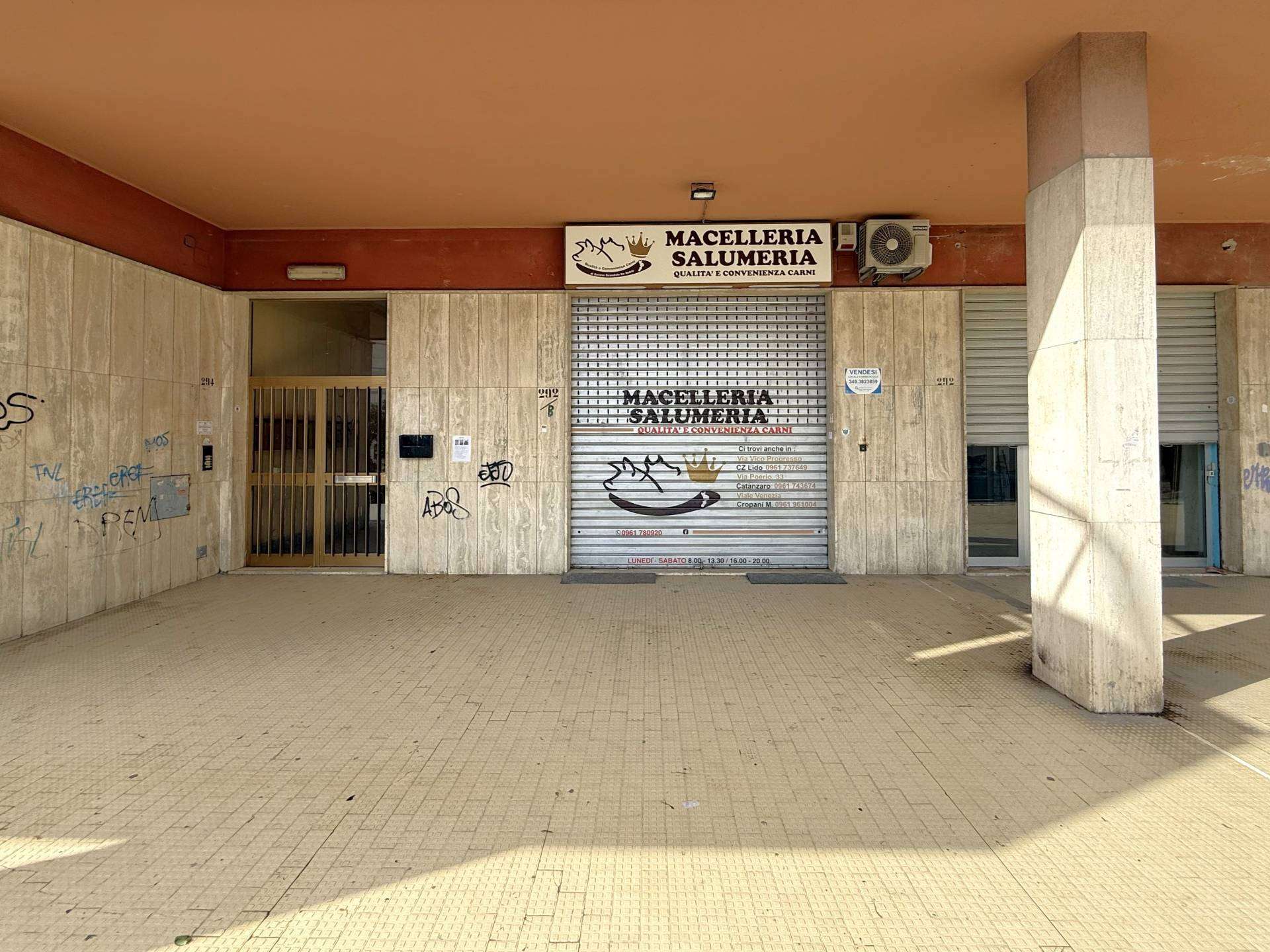 Negozio Viale Magna Grecia298, Catanzaro