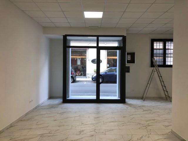 Locale commerciale V. Michelangelo Buonarroti,  56021, Cascina