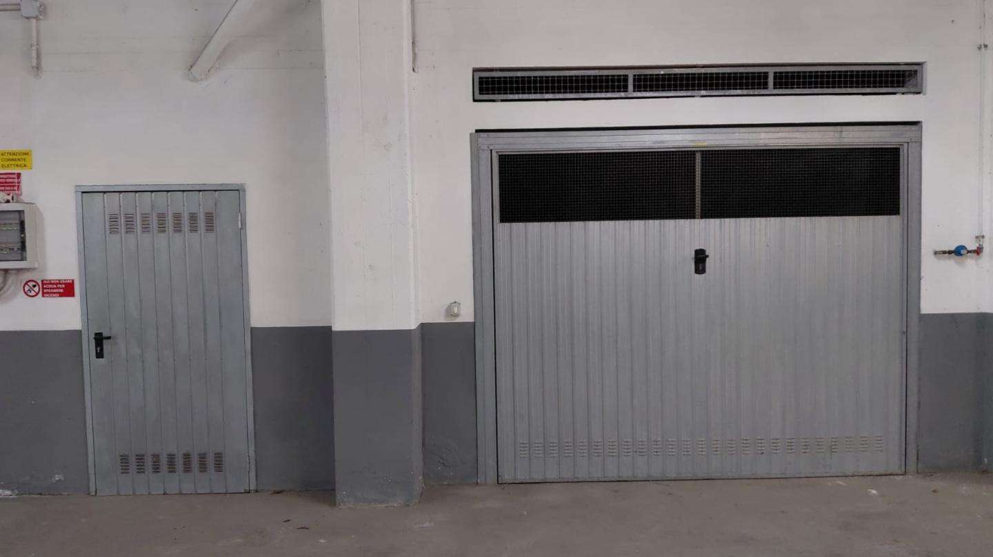 Box - Garage - Posto Auto Giovanni Pascoli, Massa
