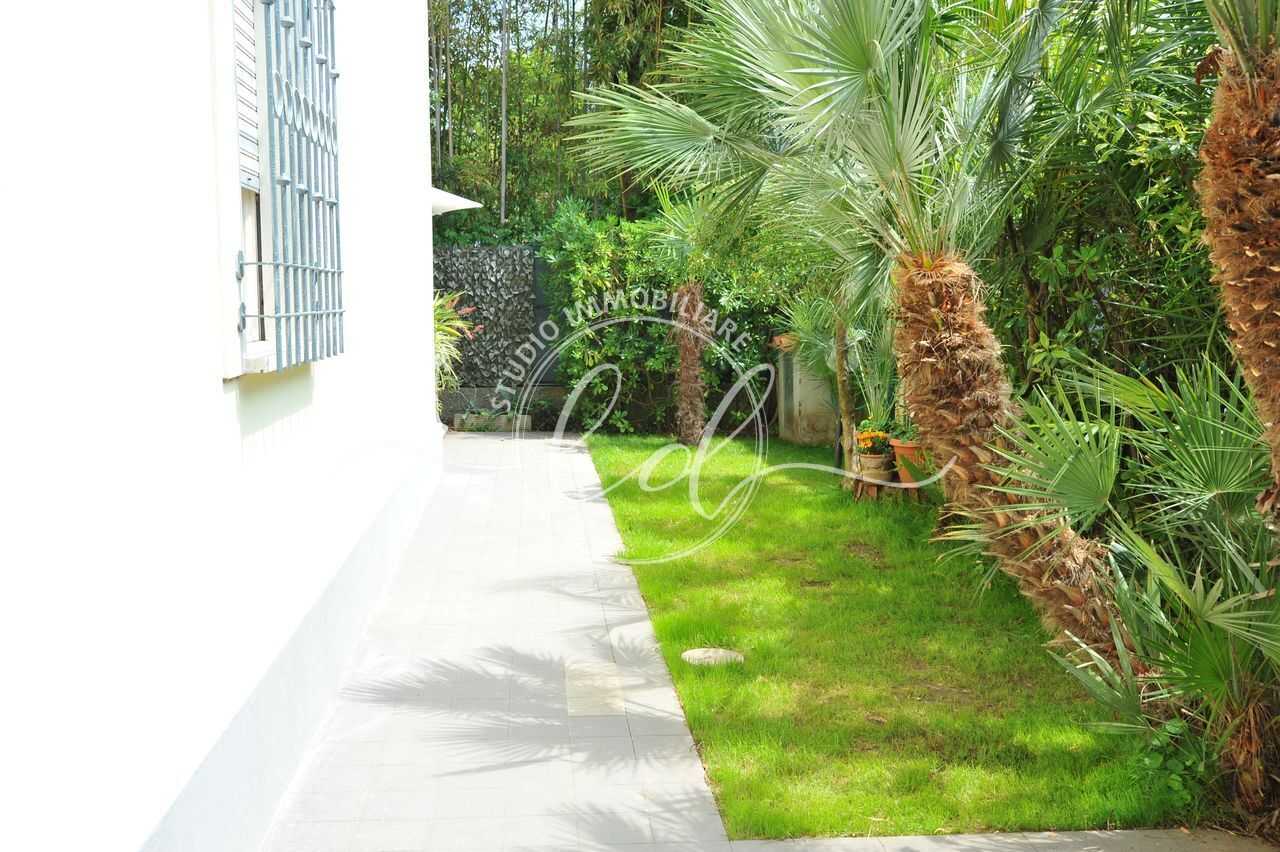 Appartamento Via Italica, Camaiore