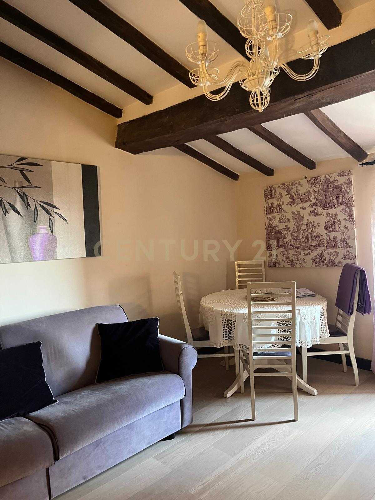 Porzione di casa Via Firenze, Semproniano