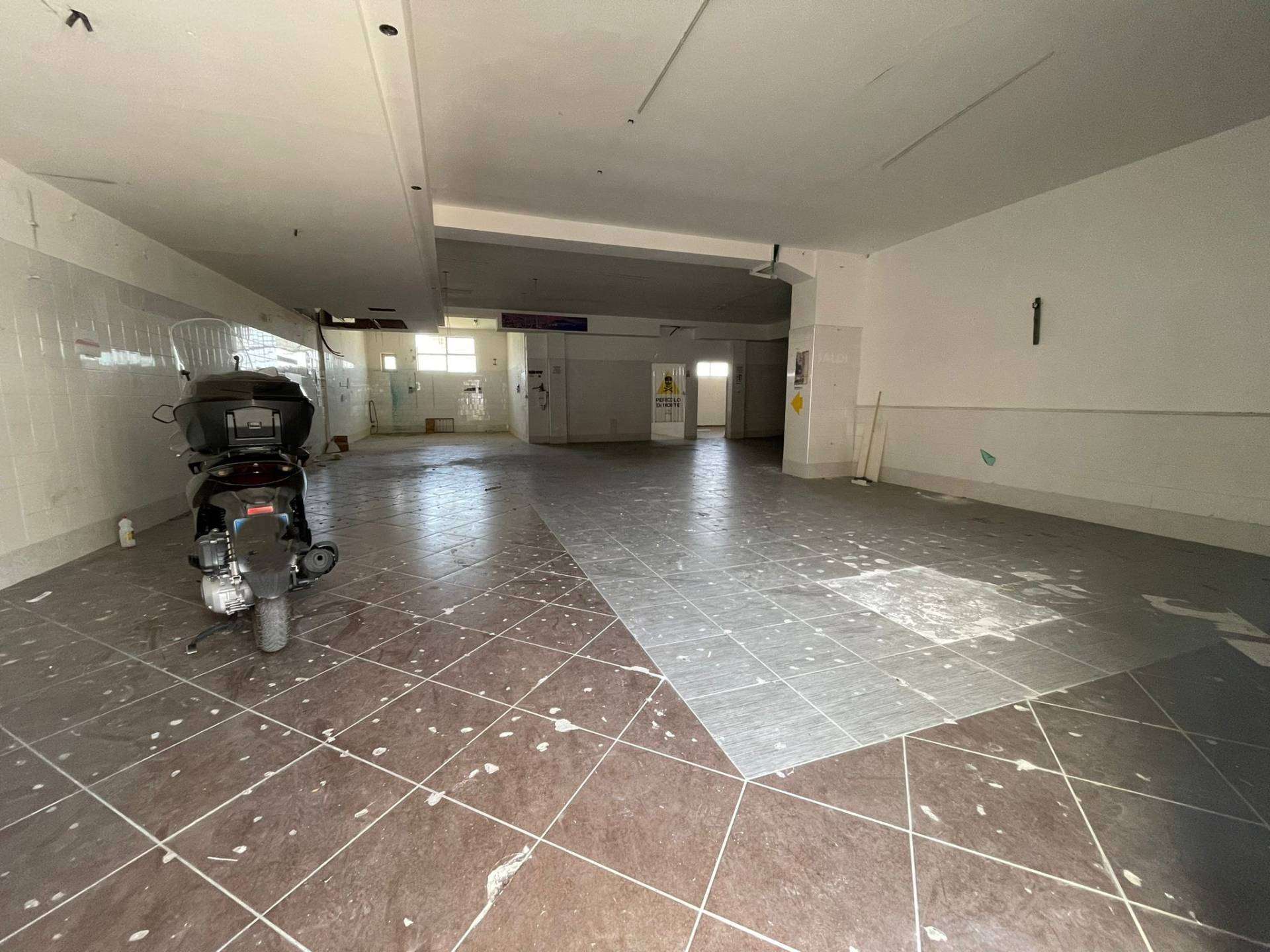Negozio Via Libertà394, Maddaloni