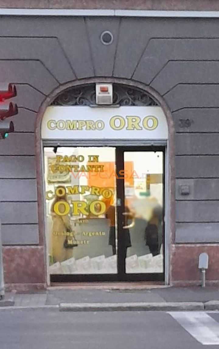 Negozio via angelo maj, Bergamo