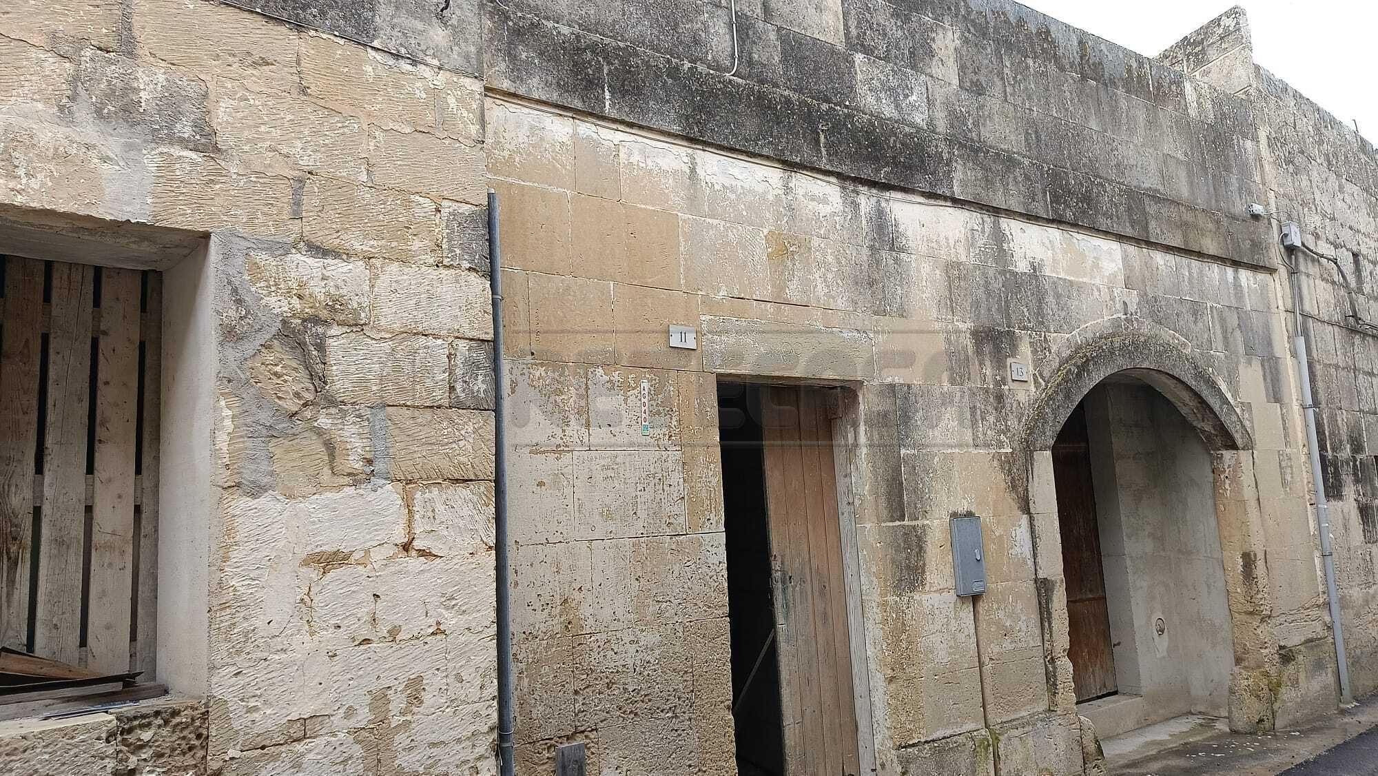 Casa indipendente Via le Site, Cursi