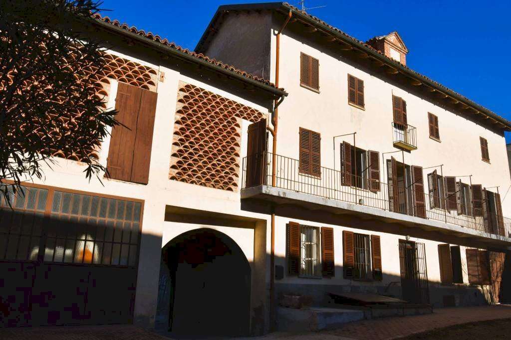 Rustico Via Lorenzo Adorno, Vigliano d'Asti