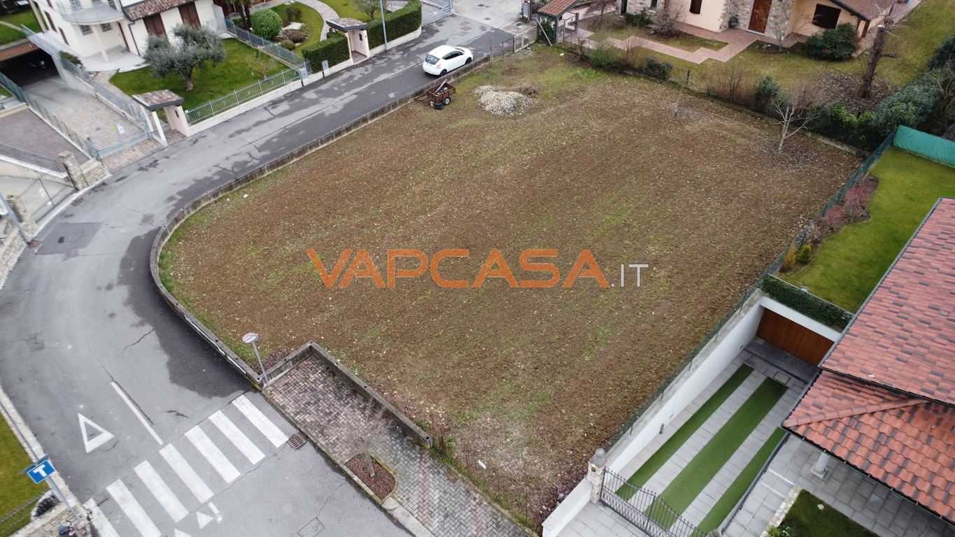 Terreno edificabile VIA FALCONE, Calcinate