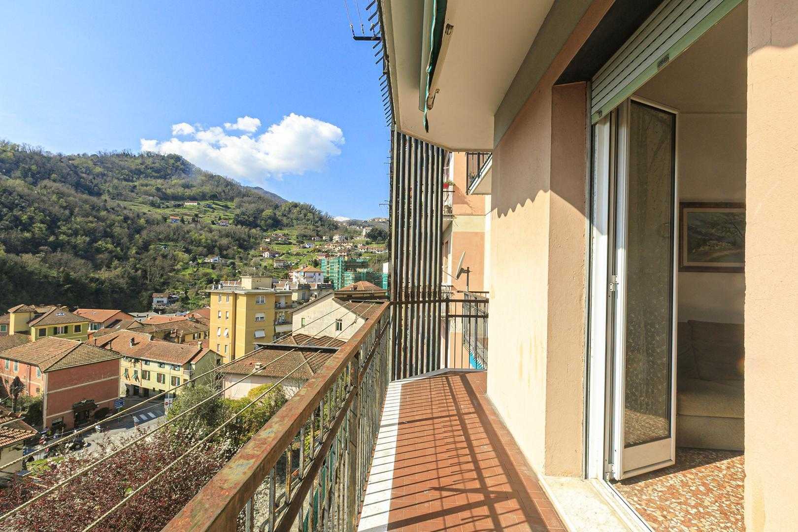 Appartamento Via Circonvallazione, Campomorone