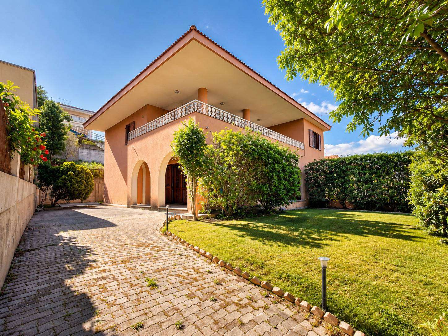 Villa Corso Bernardino Telesio80, Settingiano