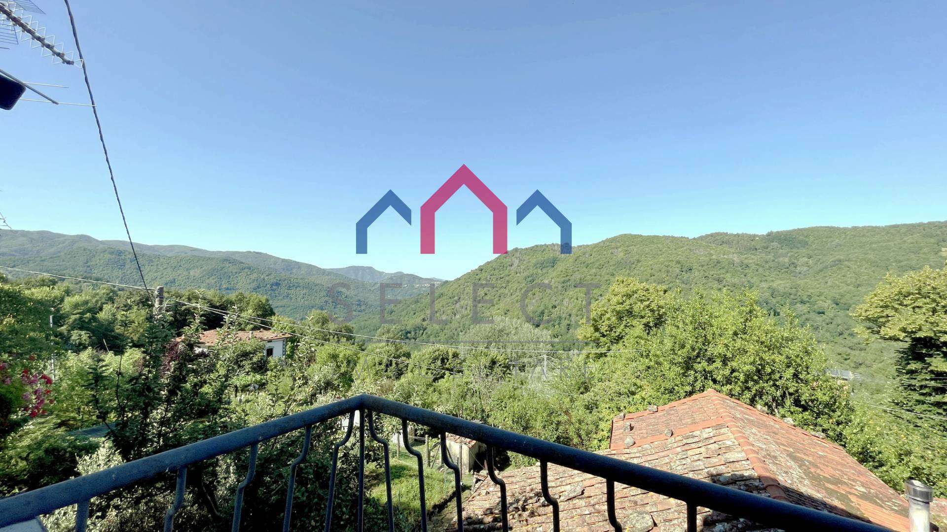 Casa Bi - Trifamiliare, Bagni di Lucca