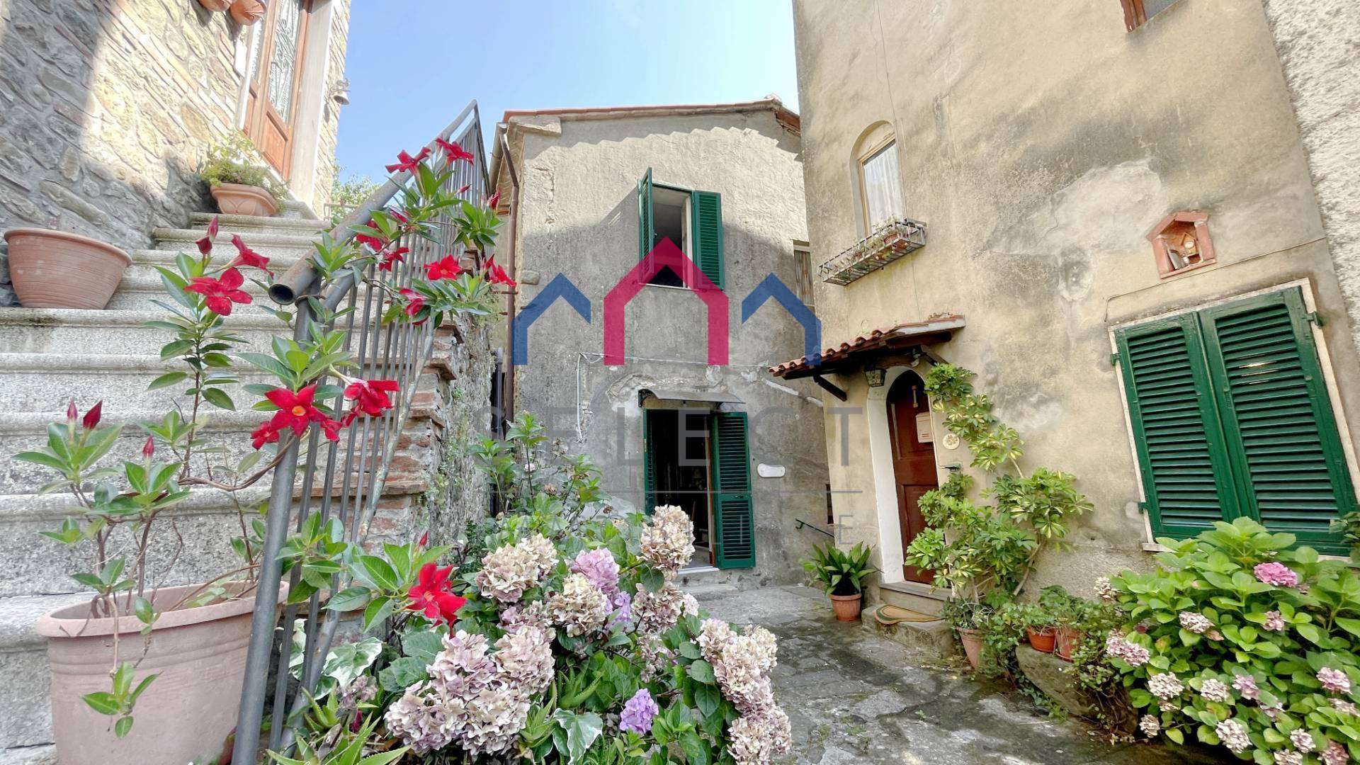 Casa Bi - Trifamiliare, Villa Basilica