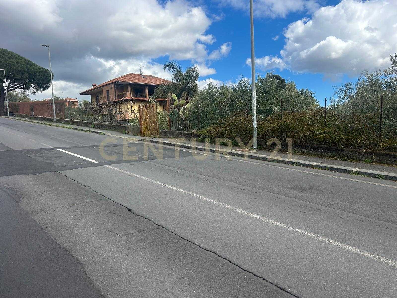 Terreno edificabile Viale Giovanni Falcone, Camporotondo Etneo