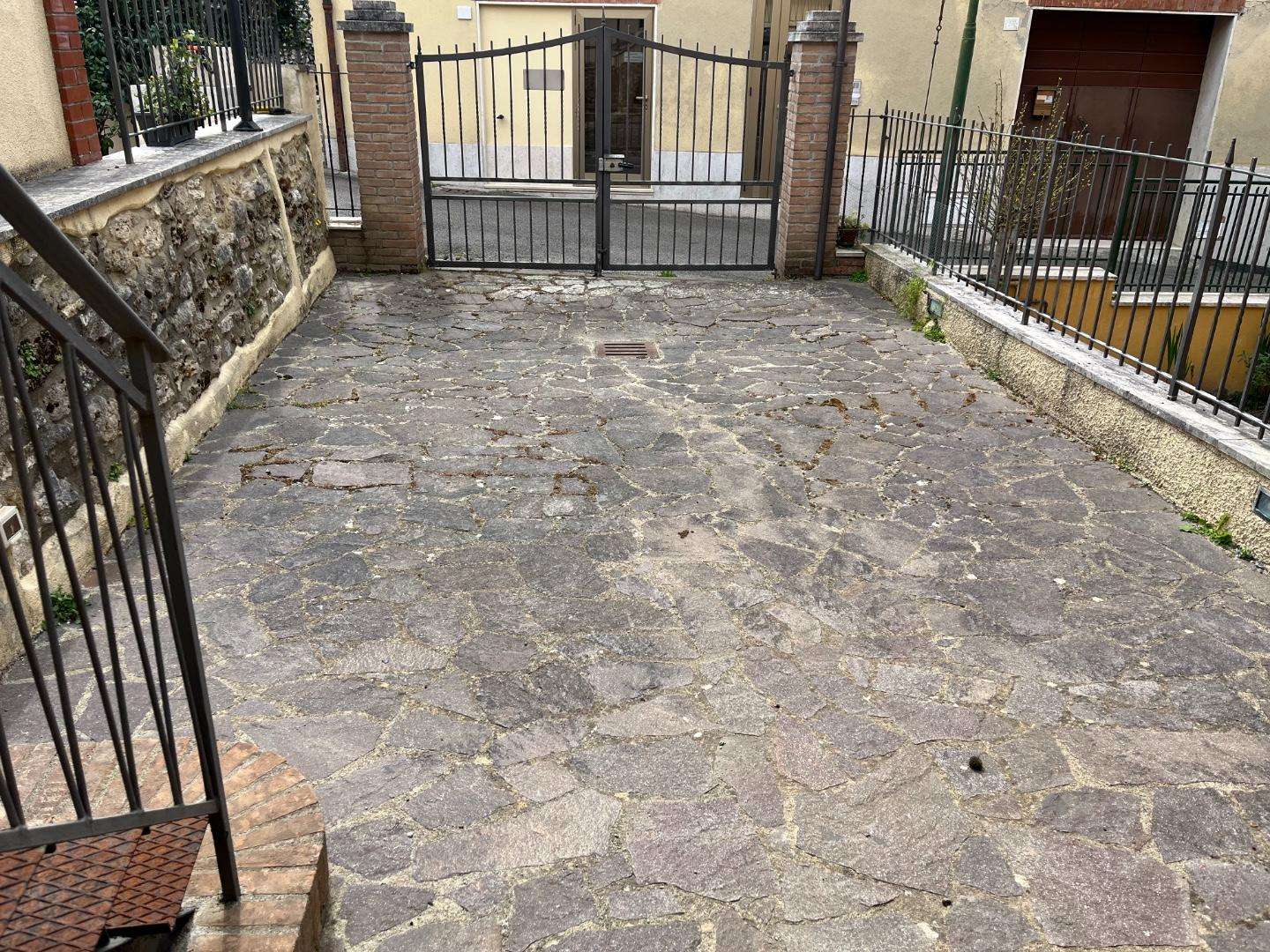 Palazzo - Stabile Via Luigi Magi,, Asciano