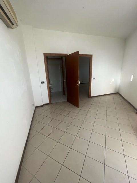 Locale commerciale Viale Malaspina,, Fosdinovo