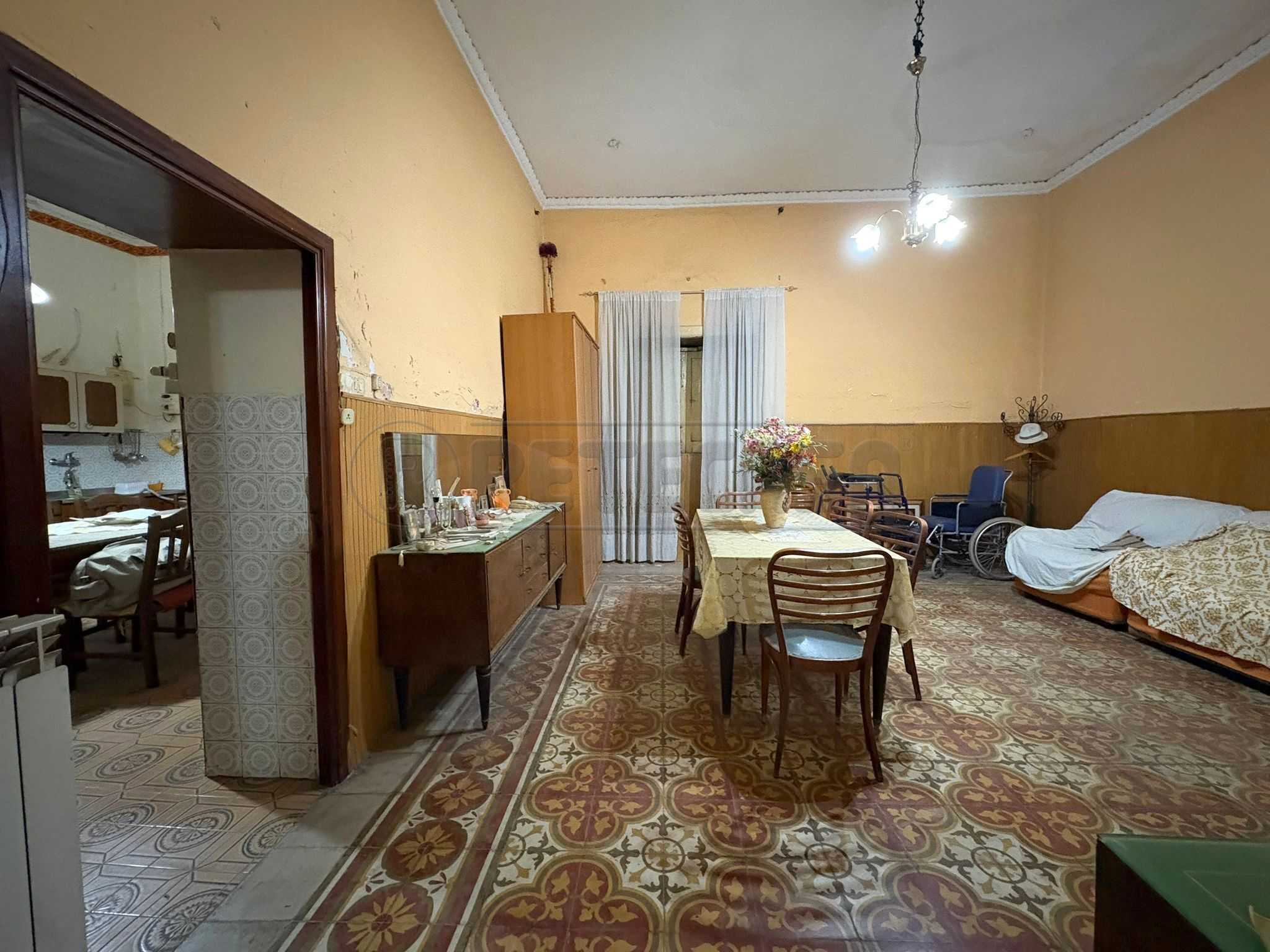 Porzione di casa Via Marte, Marcianise