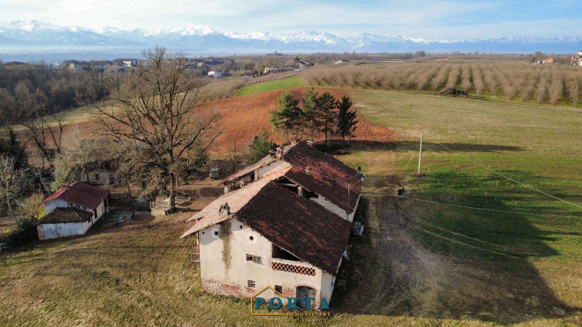 Rustico Strada Giovenalasnc, Carrù
