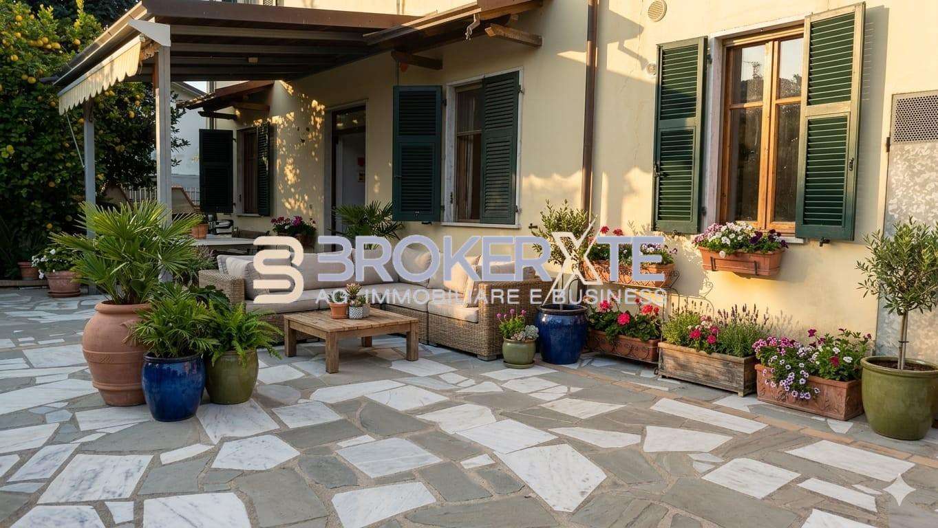 Casa Bi - Trifamiliare Via Pecorina,  36, Sarzana