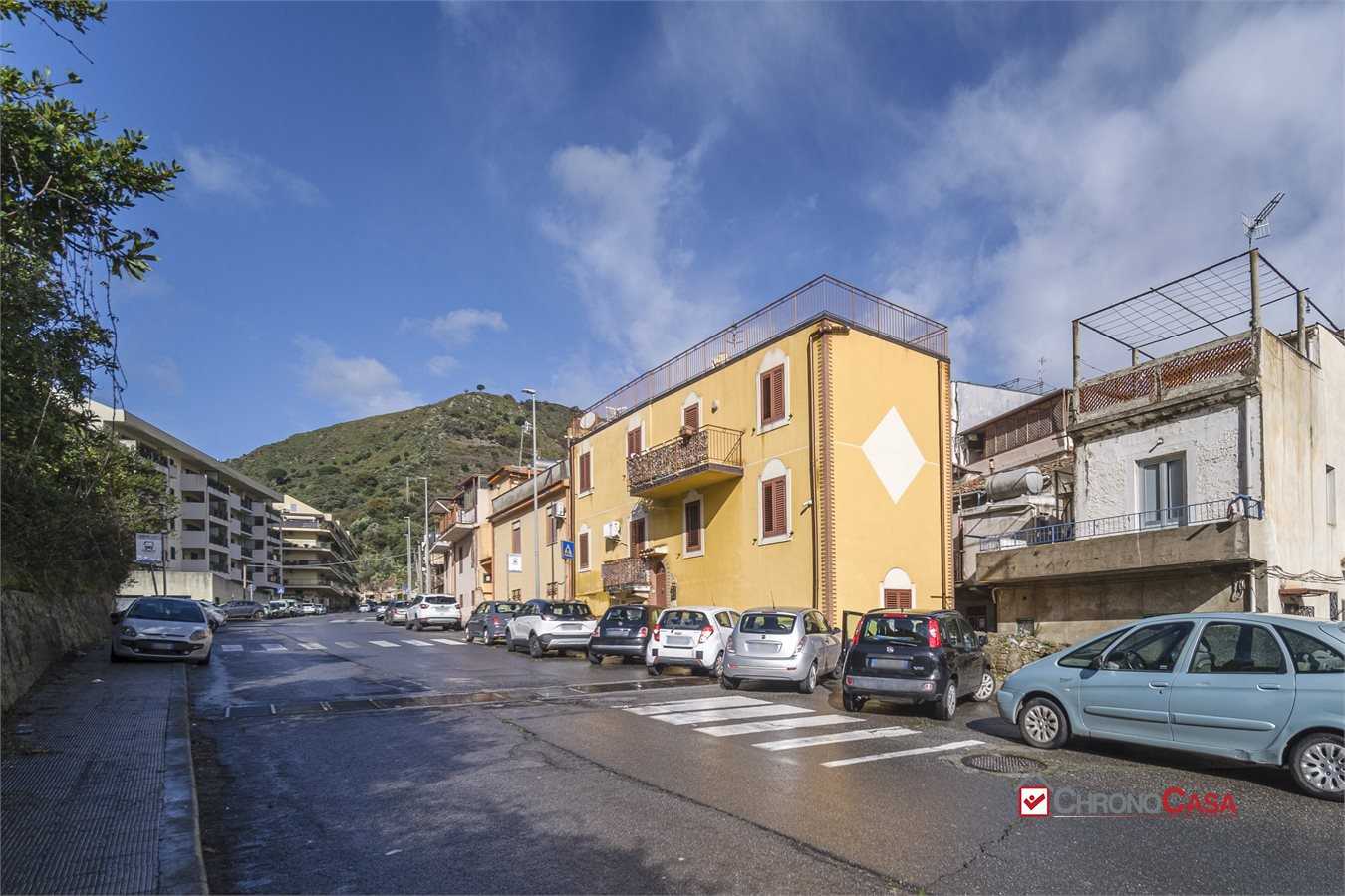 Appartamento Via comunale Camaro, Messina