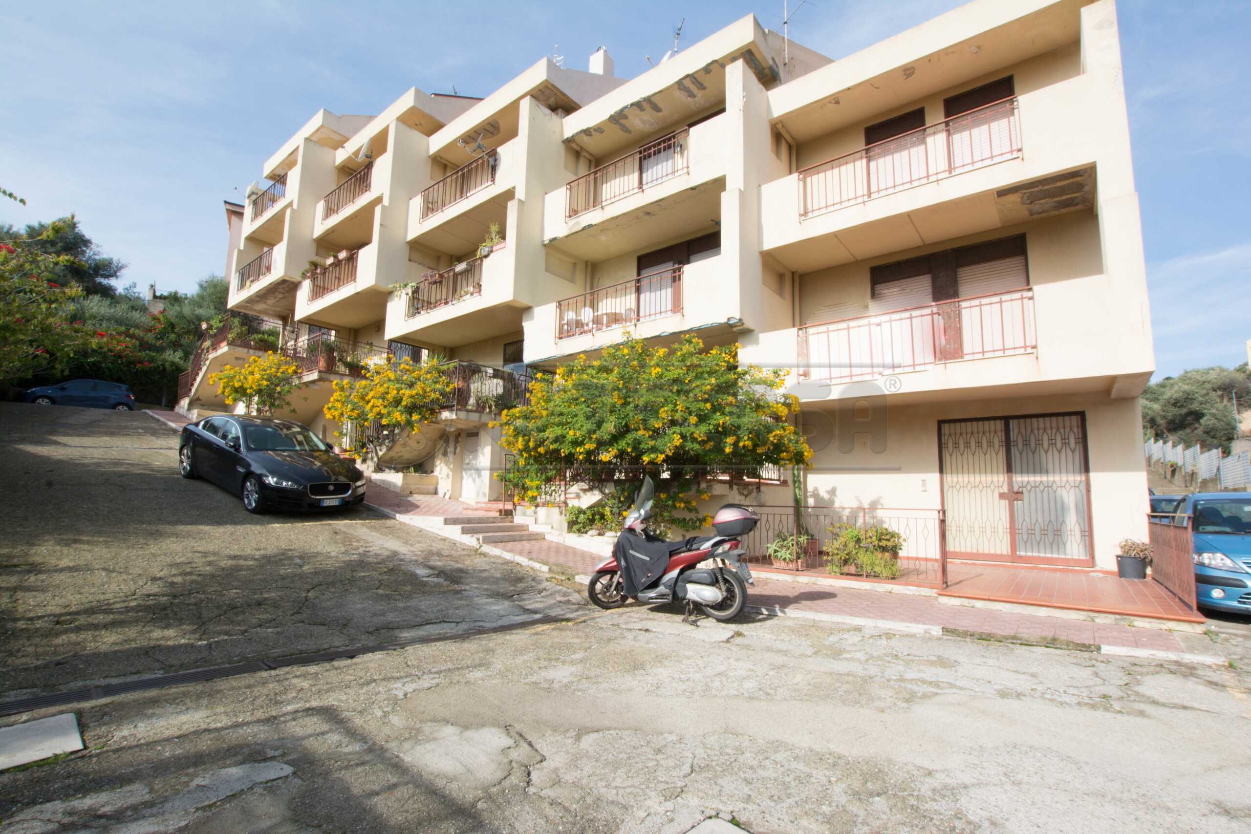 Porzione di casa Località Serri, Messina