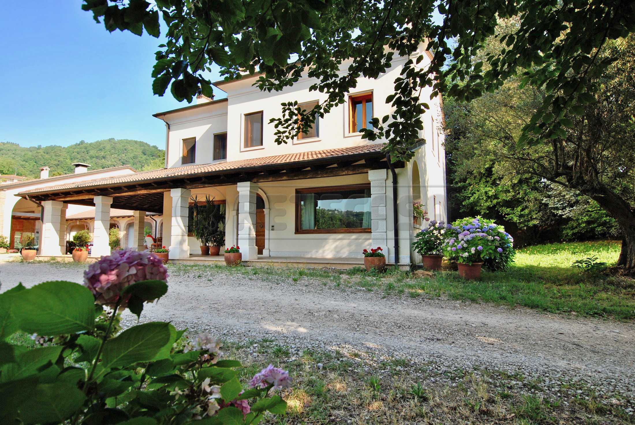 Casa indipendente Via Savegnago, Cornedo Vicentino