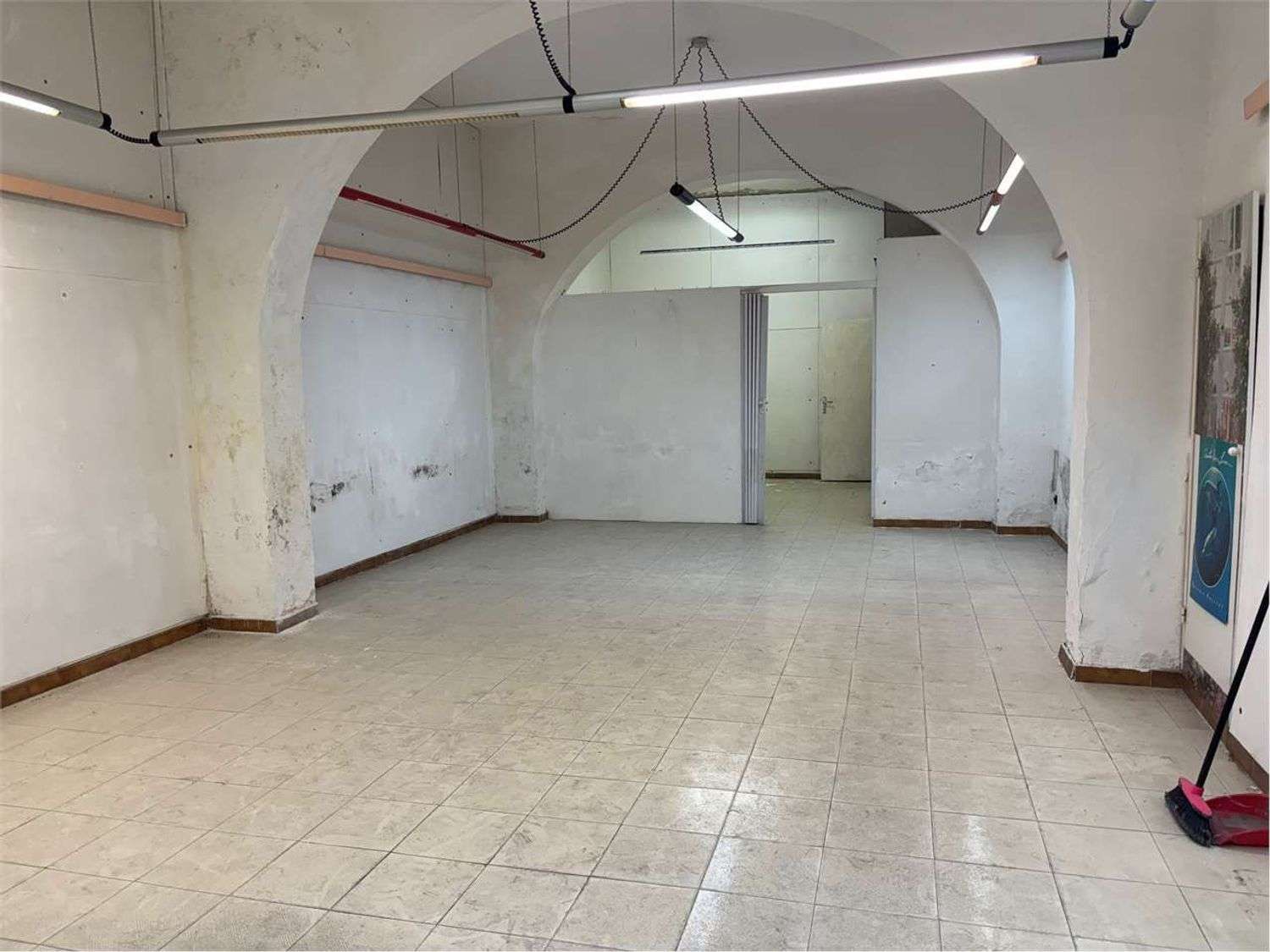 Locale commerciale, Livorno