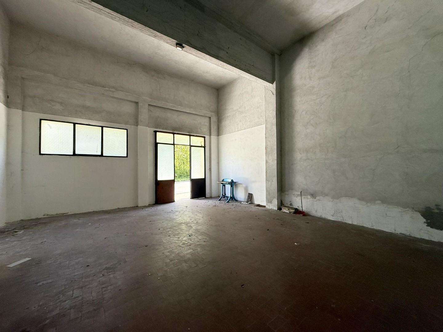 Magazzino - Deposito Peruzzi, Siena