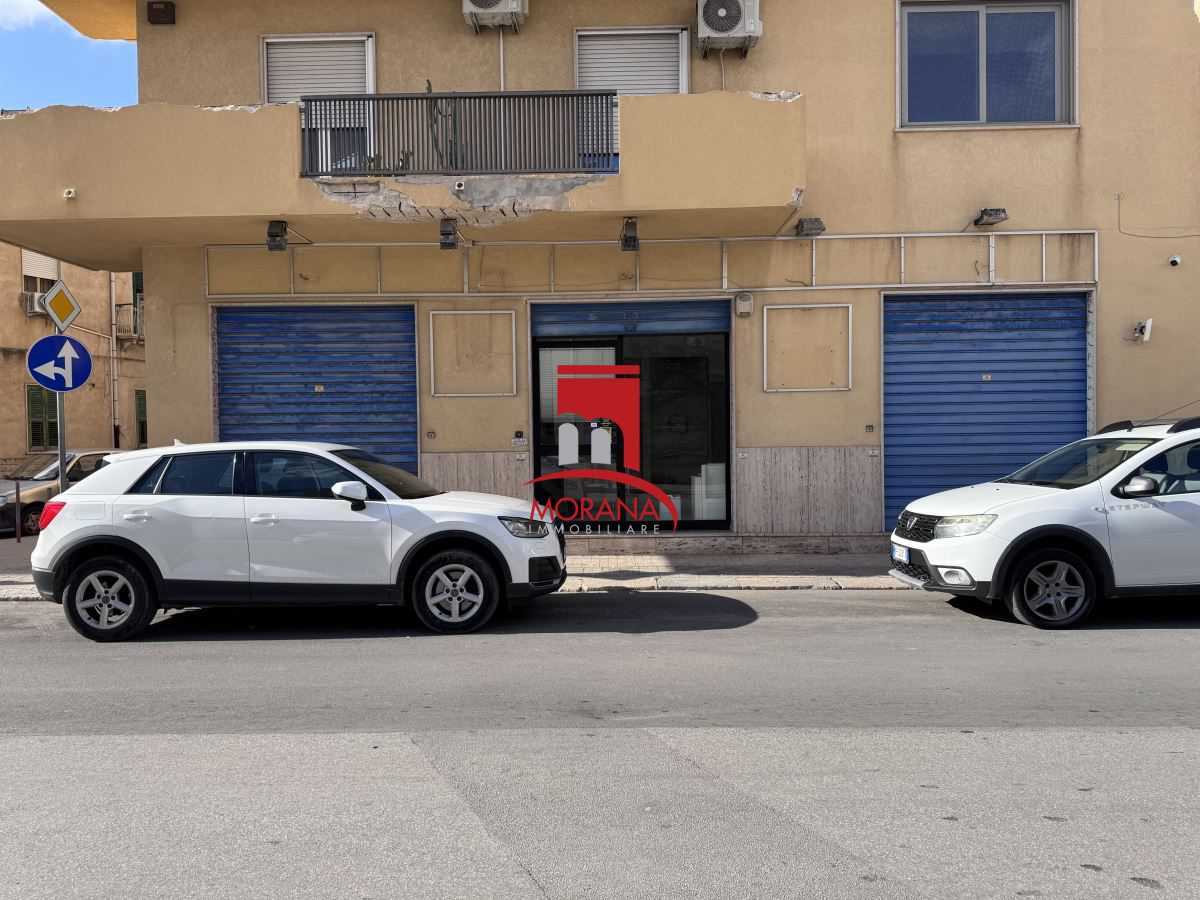 Locale commerciale Via Archi, Trapani