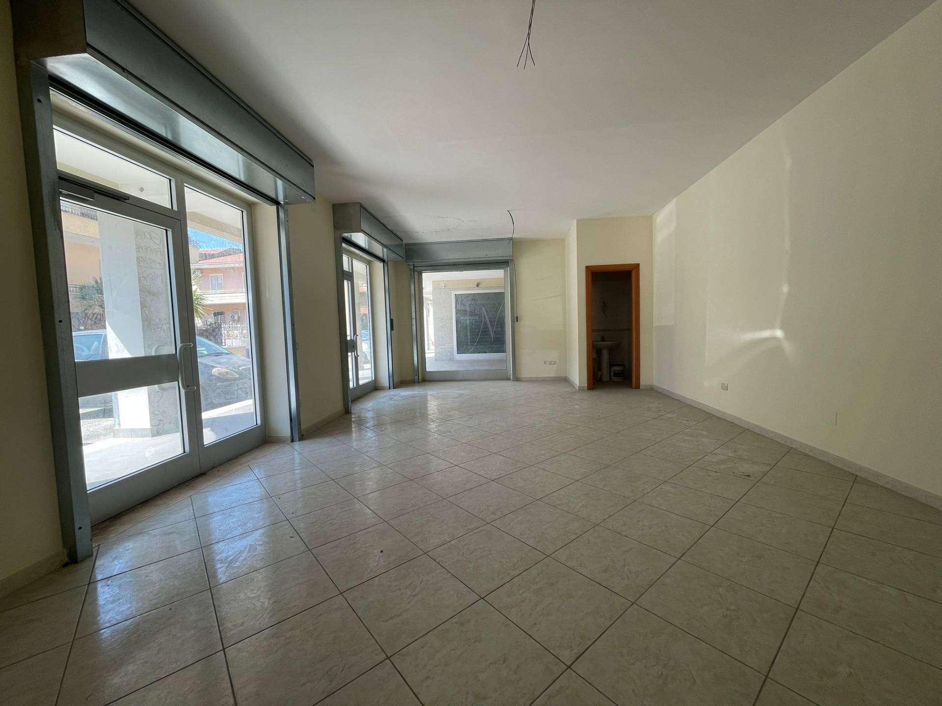 Negozio via Giovanni Amendola8, Capodrise