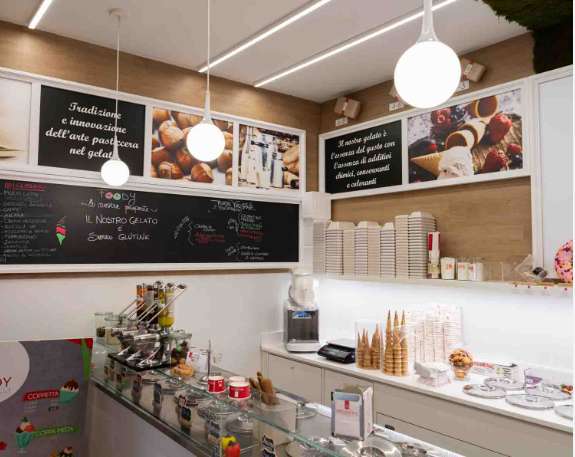 Attività  commerciale Piazza Sant 'Agostino,, Carmagnola