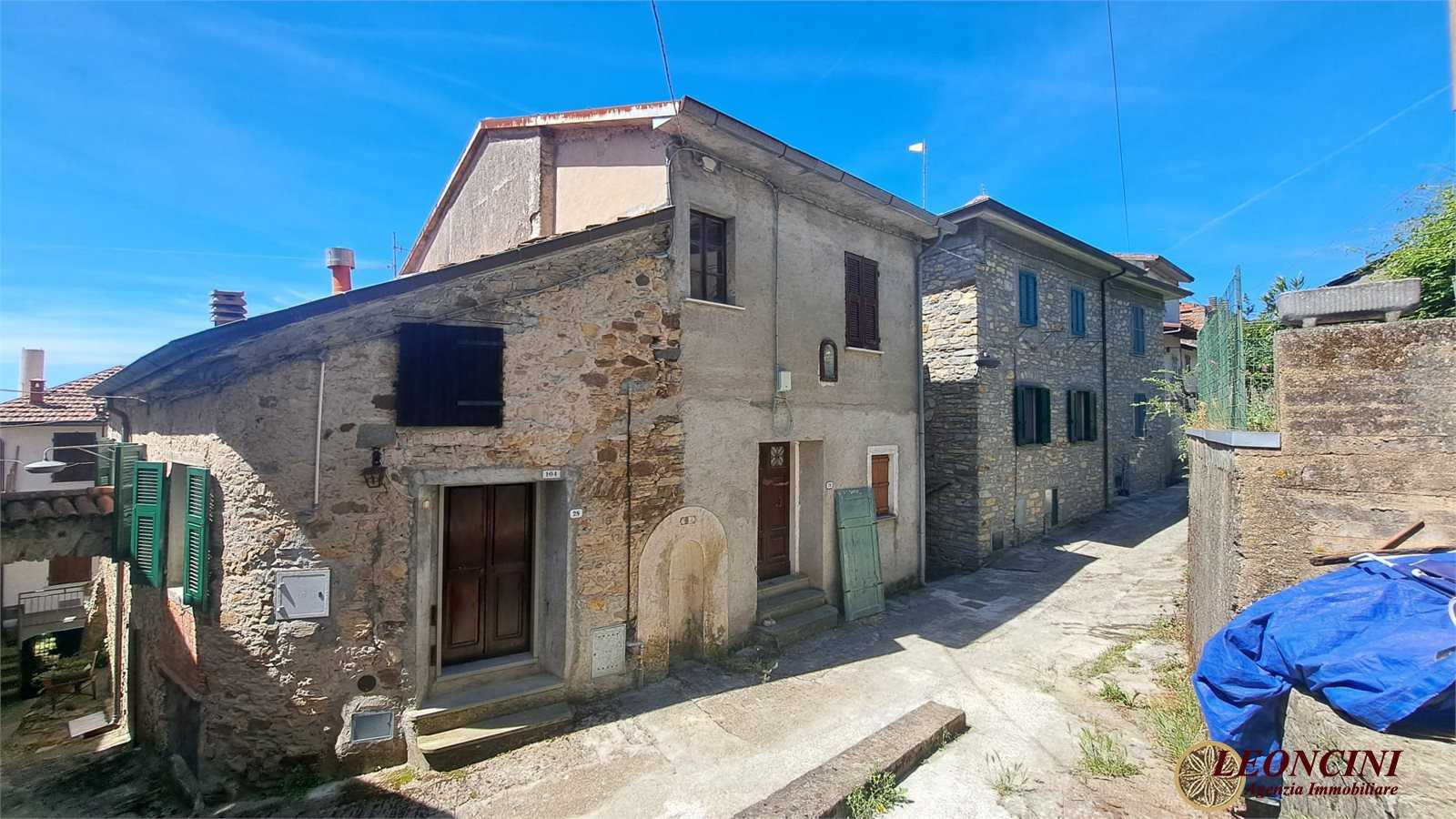 Casale Via Groppo, Bagnone