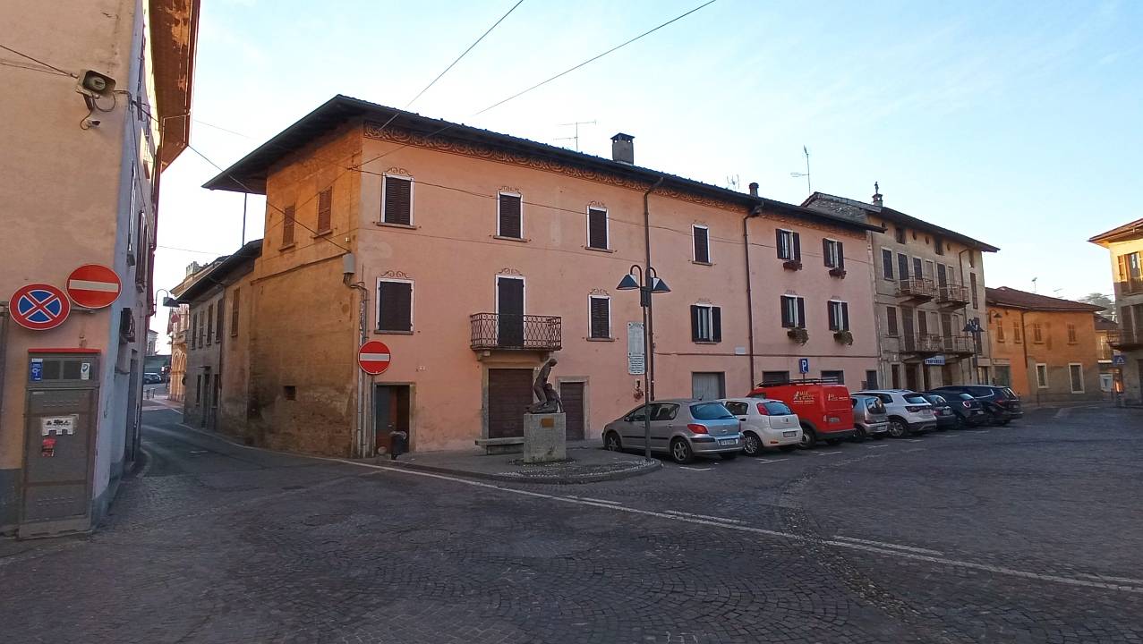 Negozio Via Giovanni Curioni, 7, Invorio