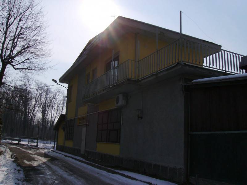 Attività  commerciale Strada statale 341 Gallaratese, Turbigo