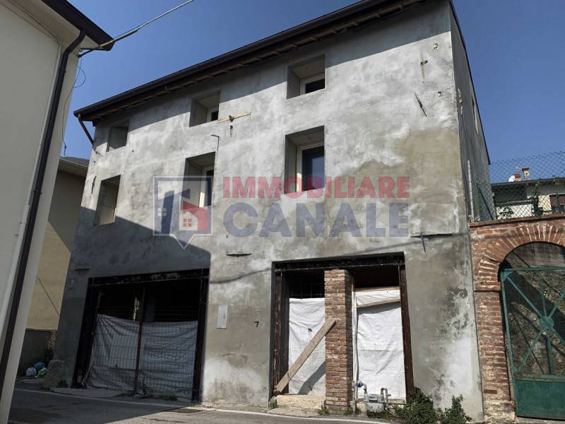 Casa indipendente Via Ulisse Dellai, Piovene Rocchette