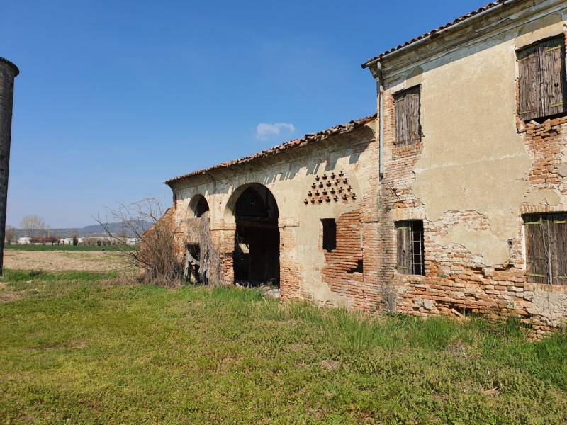 Casa indipendente Vicolo Mezzaluna, Este