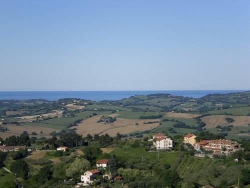 Altro Via delle Mura, Mombaroccio