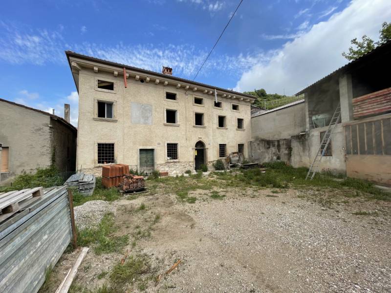 Rustico Campiano, Cazzano di Tramigna