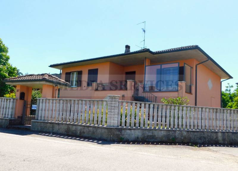 Villa Sannazzaro Dè Burgondi, Sannazzaro de' Burgondi