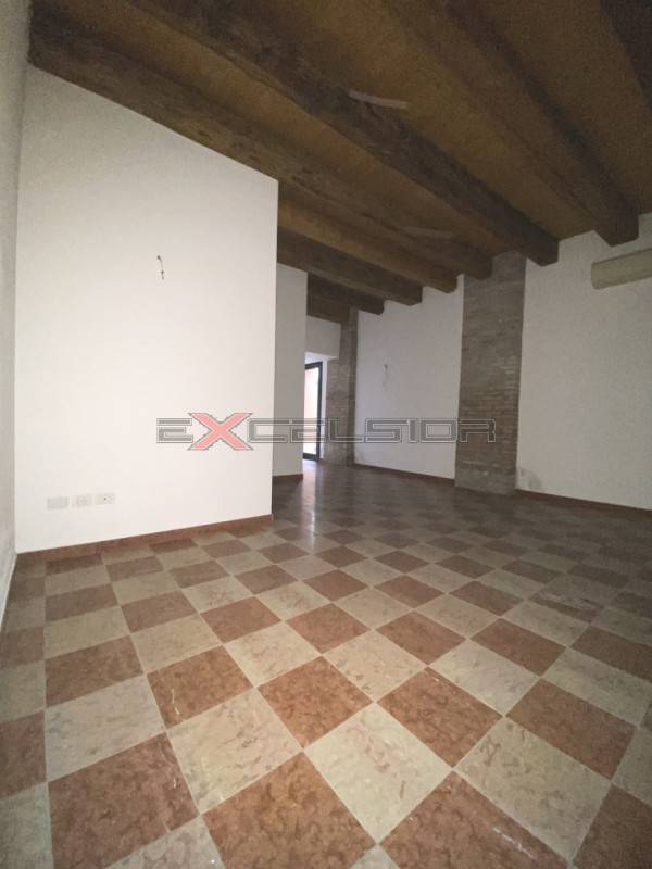 Negozio Adria - Centro, Adria