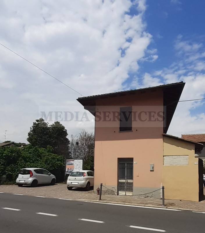 Casa indipendente Sannazzaro Dè Burgondi, Sannazzaro de' Burgondi