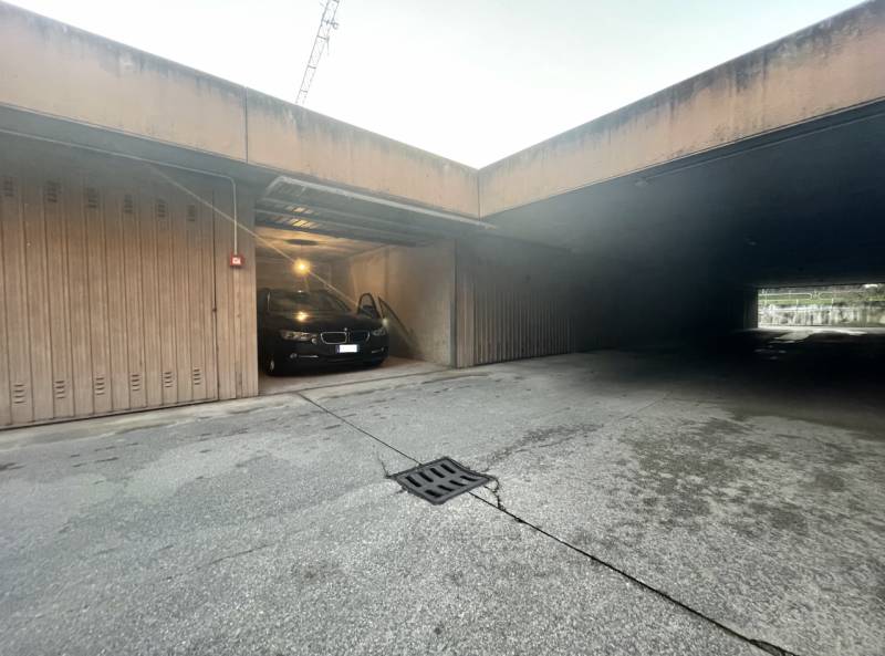 Box - Garage - Posto Auto Pomari, Vicenza