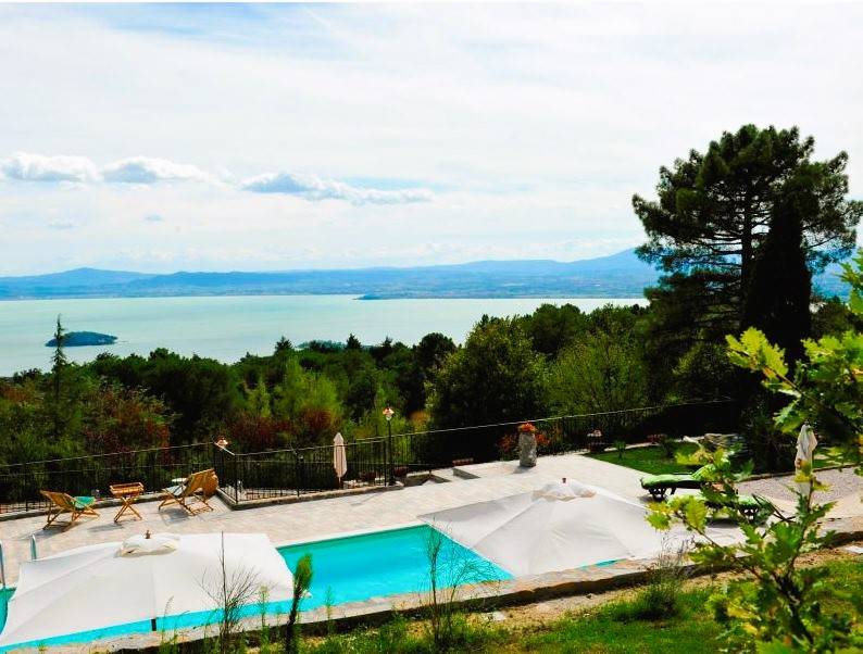 Villa Tuoro Sul Trasimeno, Tuoro sul Trasimeno